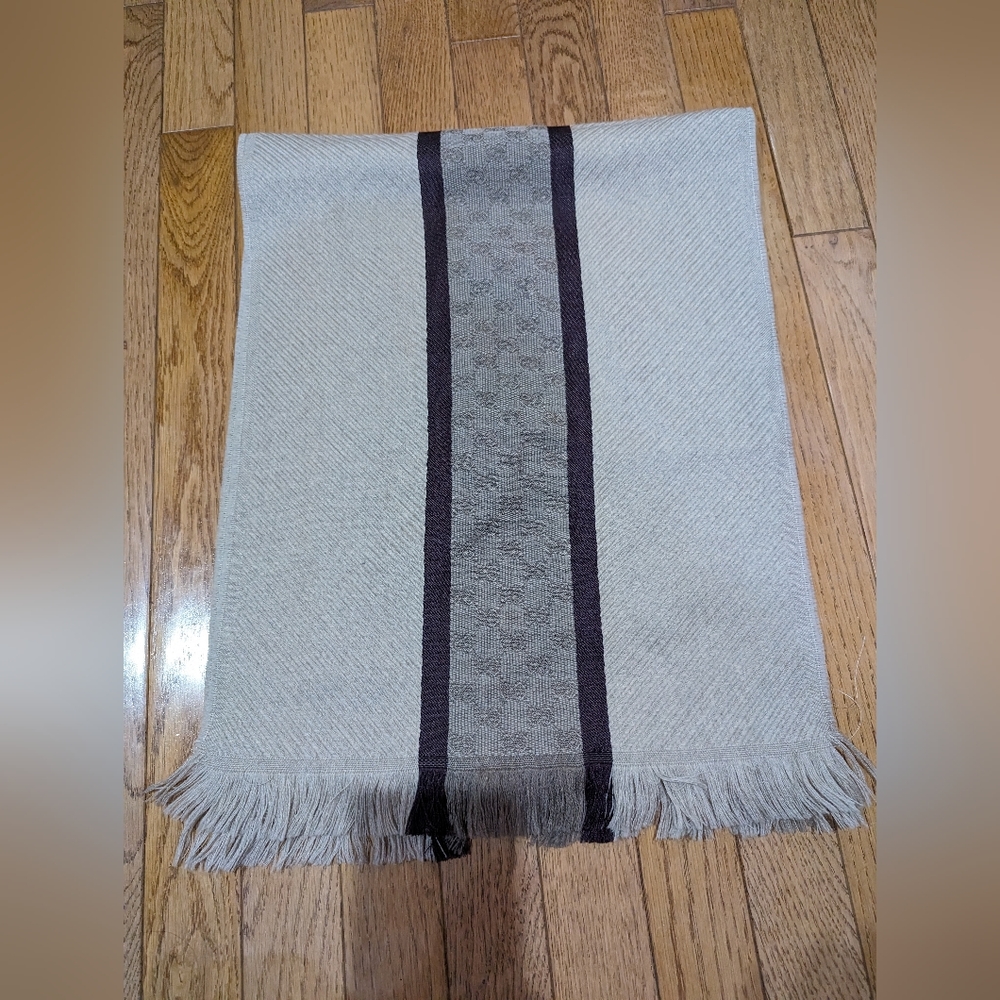Gucci scarf - Picture 6 of 16